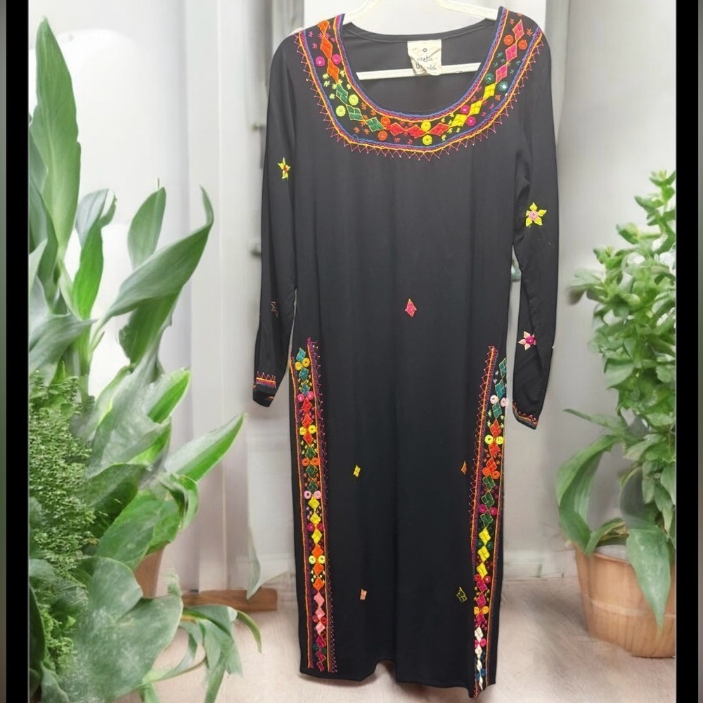 Poetic Threads black embroidered dress caftan size S/M - Picture 2 of 7